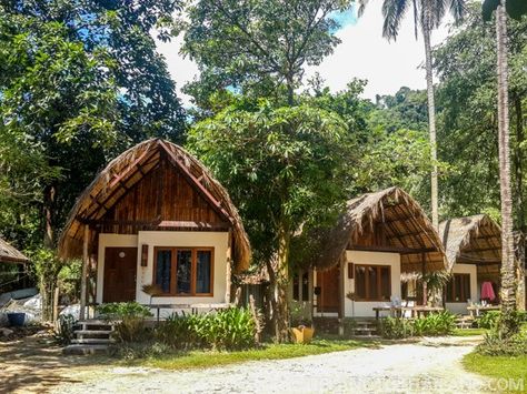 Nature Beach Resort Bungalows Beach Resort Design, Craftsman Bungalow House Plans, Bungalow Resorts, Hut House, Bali Lombok, Koh Chang, Eco Lodge, Thailand Beaches, Bamboo House