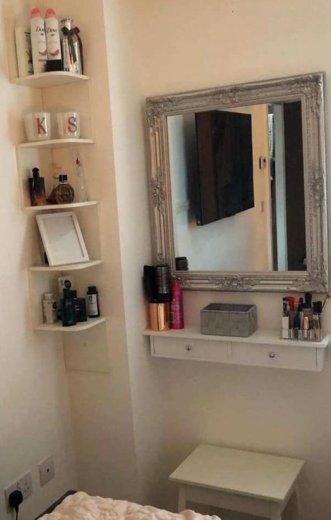 Woman gets around lack of space for dressing table by building an amazing beauty storage station on her wall Diy Makeup Station, Dresser Top Organization Ideas, Makeup Shelf, Dressing Table Shelves, Creative Woman, Small Dressing Table, Beauty Station, Makeup Station, House Organisation