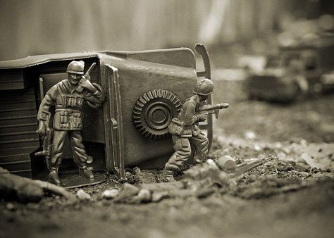 25 Cool Examples Of Toy Photography | Web & Graphic Design | Bashooka Photography Usernames, Team America, Action Figure Photography, Army Men Toys, Plastic Army Men, Story Photography, Miniature Photography, Object Photography, Toy Photography