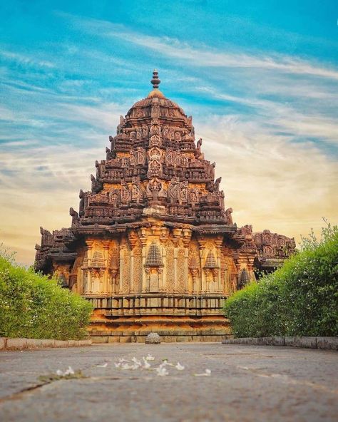 The Mallikarjuna temple, dedicated to the Hindu god Shiva, is in Basaralu, a small town in the Mandya district, Karnataka state, India. The temple was built by Harihara Dhannayaka around 1234 A.D. during the rule of the Hoysala Empire King Vira Narasimha II. This temple is protected as a monument of national importance by the Archaeological Survey of India. Temple Background For Editing, Tamil Background, Thanjai Periya Kovil Wallpaper, Mallikarjuna Temple, Temple Png, Temple Background, Latest Background, Tourism Campaign, Wedding Backgrounds