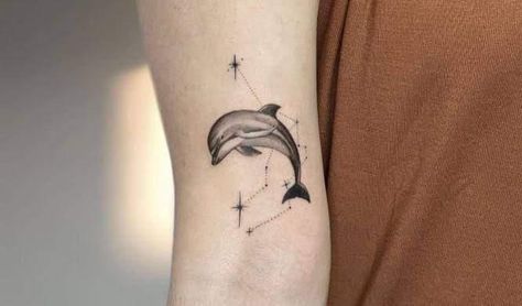 Dolphin Tattoo Ideas, Dolphin Tattoo, Dolphins Tattoo, With Tattoo, Tattoo Ideas For Men, Original Tattoos, Band Tattoo, Dolphins, Tattoo Ideas