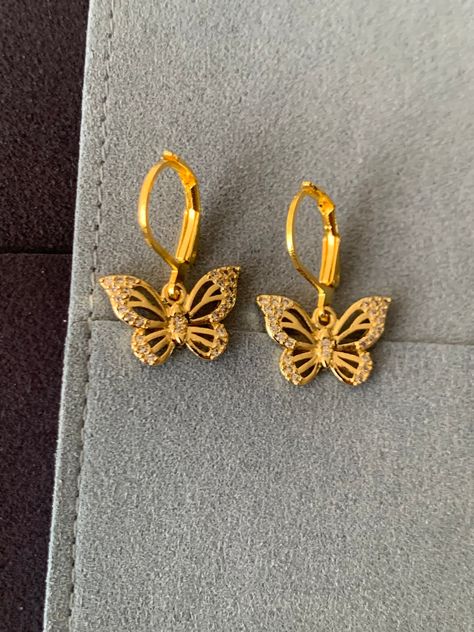 Gold Butterfly Earrings - Silver 925, gold plated, Hypoallergenic (1pair) These 0.5 Inches in length, light weight, 18K Gold Plated brass Butterflies, Cubic Zircon on the trim of the wings. Comfortable and safe to ears. The butterfly has been a symbol of transformation, hope and faith for thousands of years. The butterfly is also a symbol of rebirth, since it goes through so many life cycles -- from larva to caterpillar to chrysalis and finally to a beautiful, flying butterfly. Latest Gold Ring Designs, Gold Butterfly Earrings, Flying Butterfly, Butterfly Earrings Gold, Aesthetic Jewelry, Gold Ring Designs, Ear Rings, Gold Butterfly, Butterfly Earrings