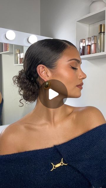 Olivia 🧡 Curls, Beauty, Fashion on Instagram: "This low curly bun is perfect for any formal event ✨👌🏽 Products used: As I Am Rosemary Spray Water Bread Hair Gel  Cantu Avocado Hydrating Gel #curls #curlyhair #hairstyle #curlyinspo #bun #updo #tutorial" Formal Buns For Curly Hair, Gel Back Bun, Cute Updo Curly Hair, Pinned Back Curly Hair, 3b Updo Hairstyles, Curly Bun Hairstyles Wedding, Low Bun Hoco Hairstyles, Easy Curly Hair Updo Tutorials, Curly Hair Bun Wedding