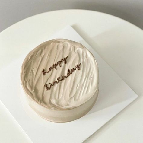 Cake Minimal Korea Happy Birthday, Birthday Cakes For Women Unique, Coffee Cake Design, Beige Cake, Beige Pantone, Minimalist Cake, Cake For Boyfriend, Pastel Cakes, Making Cakes