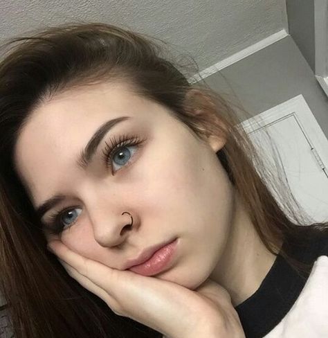 pinterest || hellooliviarose Side Lip Piercing Hoop, Black Nose Ring, Cute Nose Rings, Nose Piercings, Lip Piercing, Makeup Obsession, Beauty Makeup Tips, Nose Rings, Body Mods