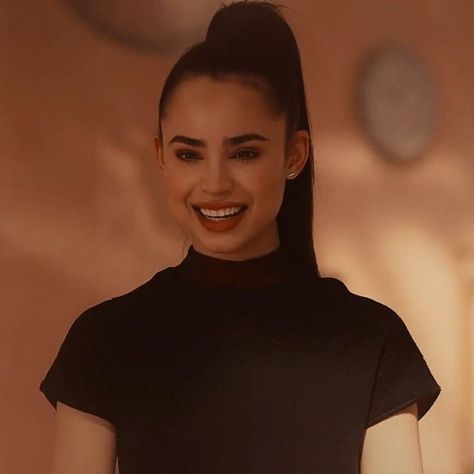 Sofia Carson Icons, Tyler Carter, Jordan Parrish, Sophia Carson, Kids Cartoon Characters, Purple Hearts, Smile Teeth, Sofia Carson, Makeup Techniques