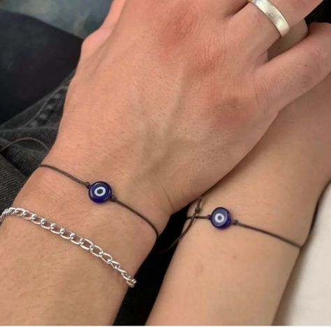 Same Bracelets For Couples, خواتم خطوبة, Instagram Couples, Bracelets For Boyfriend, Flipagram Instagram, Instagram Inspiration Posts, Funny Quotes For Instagram, Mood Instagram, Couple Jewelry