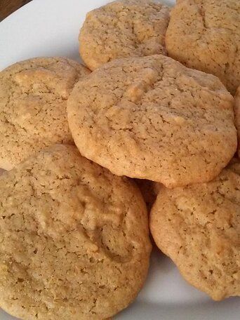 Old German Honey Cookies Recipe | Allrecipes. Added cinnamon and nutmeg and used brown sugar German Honey Cookies, Christmas Cookies To Make, Honey Cookies Recipe, Traditional German Christmas, German Christmas Cookies, Cookies To Make, German Cookies, Honey Cookies, Soft Bakes