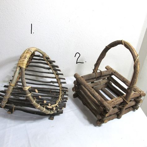 Basket Primitive Rustic Vintage Choice With Bentwood Handles - Etsy Twig Art, Decorative Baskets, Diy Home Crafts, Basket Decoration, Vintage Disney, Plant Pot, Wood Shop, Decorative Storage, Vintage Wood