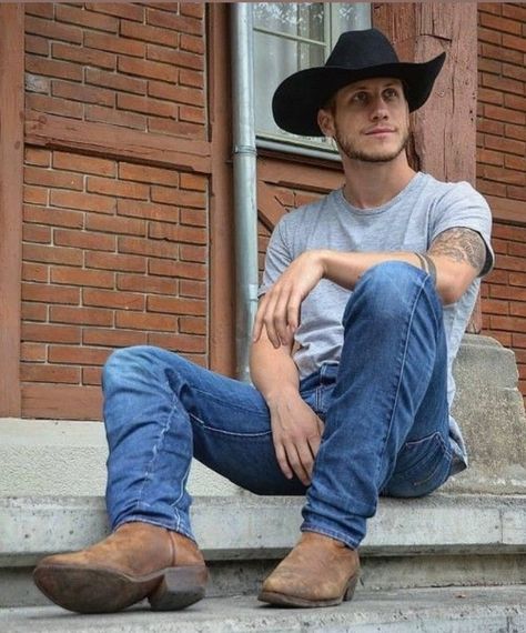 Cowboy Boots Men Outfit, Western Boot Outfits, Cowboy Boots Outfit Summer, Short Cowboy Boots Outfit, Cowboy Outfit For Men, Black Cowboy Boots Outfit, Summer Boots Outfit, Cowboy Boots Men, Burgundy Background Aesthetic