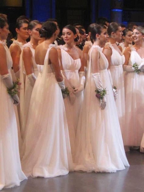 Debutante Dresses White, Debutante Dresses White Ball Gowns, Viennese Ball, Debutante Dresses, Ball Dance, Ball Aesthetic, 80s Prom Dress, Debutante Ball, White Ball Gowns