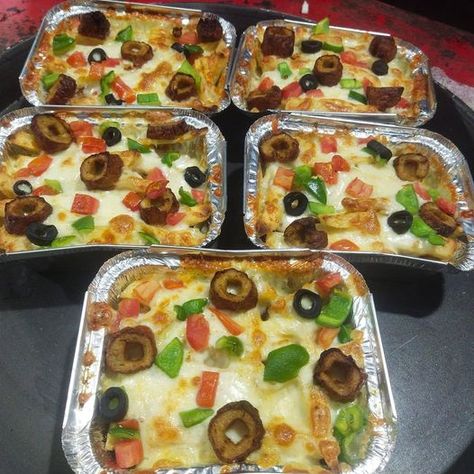 Crustless Pizza Bake, Crustless Quiche Lorraine, Can Tomato Paste, Zucchini Noodles With Pesto, Crustless Pizza, Can Diced Tomatoes, Salad Rolls, Points Recipes, Pizza Bake