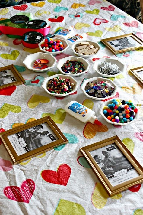 Girl's Birthday Party, Slumber Party Craft Ideas || Sleepover Activities || DIY Personalized Frames from the Dollar Store Slumber Party Crafts, Sleepover Crafts, Party Cookies, Girl Sleepover, Birthday Party Crafts, Art Birthday Party, Birthday Party Activities, Sleepover Activities, Birthday Crafts