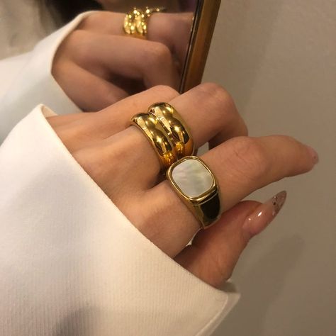 Chunky Ring With White Shell Thick Ring Cigar Ring Cigar Band | Etsy Thick Gold Ring, Nails Elegant, Gold Jewelry Gift, Thick Ring, Modernist Ring, Blazer Style, Shell Ring, Pattern Ring, Chunky Rings