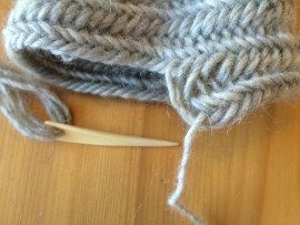 Nalbinding Projects, Needle Binding, Viking Knitting, Viking Crafts, Medieval Crafts, Lucet, Viking Knit, Learn How To Knit, A Thousand Years