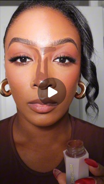 Kristen Green on Instagram: "We have to STOP contouring our noses like this. I’m going to show you the easiest nose contour tutorial. 

Makeup used In Video 👇🏾 

@benefitcosmetics Hoola Bronzer Shade Toasted 
@makeupbymario E5 brush 

#nosecontour #nosecontouringtutorial #makeuptutorial #makeup" Makeup Nose Tutorial, How To Contour Your Nose Beginners, Nose Makeup Tricks, How To Contour A Wide Nose, Contour Bulbous Nose, How To Contour Your Nose, Nose Contouring Tutorial, Nose Contouring Makeup, Nose Contour Brush