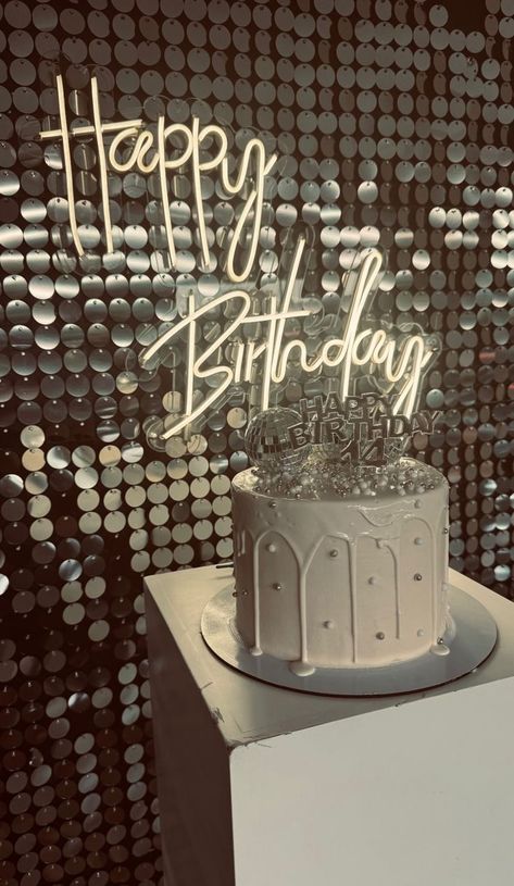 Disco Birthday Ideas, Disco Bday Party, Party Ideas Disco, Disco Birthday Party Ideas, Disco Party Cake, Disco Birthday Cake, Disco Party Ideas, Disco Cake, 18th Birthday Party Themes