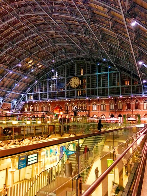 St. Pancras International railway station St Pancras, Railway Station, Cabin, London, House Styles, Home Decor, Home Décor