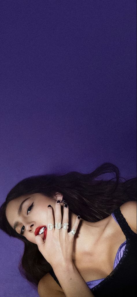 Guts Background Olivia Rodrigo, Olivia Rodrigo Guts Album Cover, Olivia Rodrigo Background Guts, Olivia Rodrigo Guts Photoshoot, Oliva Rodrigo Guts, Olivia Rodrigo Pc Wallpaper, Guts Background, Guts Nails Olivia Rodrigo, Guts Wallpaper Olivia Rodrigo