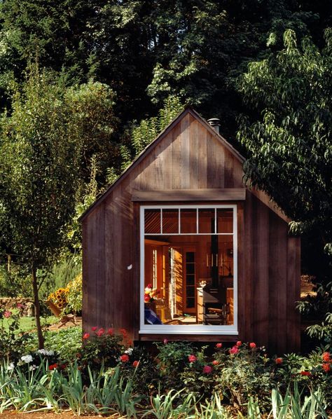 640 square foot cozy retreat with dramatic views of Mount Saint Helena #cabin #house #small #compact #tiny Rustic Tiny Cabin, Rustic Shed, Garden Cabins, Cabin Inspiration, Rustic Exterior, Cabin Exterior, Wooden Cabins, Little Cabin, Tiny Cabin