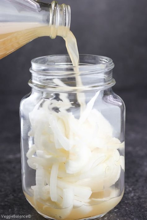 Pickled White Onions Recipe, Pickled White Onions, Pickled Onions Recipe, Vidalia Onion Recipes, Pickle Onions Recipe, Pickled Vegetables Recipe, Quick Pickled Red Onions, Quick Pickled Onions, Quick Pickled