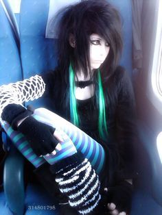 Emo Scene Aesthetic, Medium Scene Hair, Scene Hairstyles, Indie Girls, Curly Scene Hair, Goth Make Up, Long Scene Hair, Indie Scene Hair, Emo People