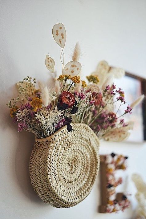 Boho Chic Interior, Dried Flowers Diy, Deco Boheme, Deco Floral, Dried Flower Arrangements, Décor Diy, Boho Living Room, Wall Deco, Flowers Diy