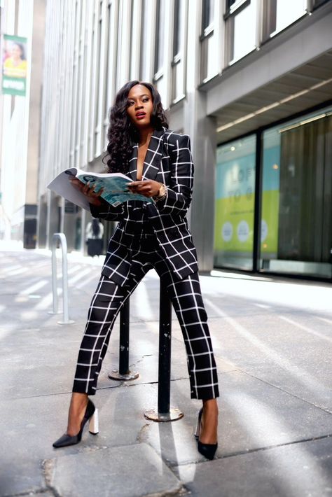 The perfect three piece suit for women. Menswear, power suit, Work wear. Aesthetic Corporate, Fashion Baddie, Corporate Baddie, Black And White Suit, Business Attire Women, Corporate Wear, Professional Outfits Women, Business Outfits Women, Suit For Women