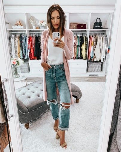 Best Ripped Jeans, Shea Whitney, Long Cardigan Outfit, Chic Jean Outfits, Outfit Photo, Cardigan Outfit, Jeans With Heels, Cropped Wide Leg Jeans, Stylish Mom