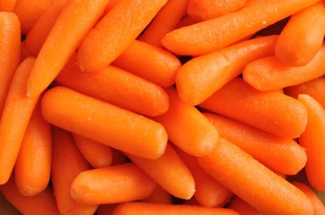 How To Freeze Baby Carrots The Right Way - Foods Guy Carrot Nutrition Facts, Freezing Onions, Cooked Baby Carrots, Freezing Carrots, Baby Carrot Recipes, Freezing Vegetables, Raw Carrots, Cooked Carrots, Carrot Recipes