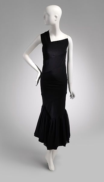 Comme des Garçons | Dress | Japanese | The Met 1980s Fashion Women, 1980s Women, Decades Of Fashion, Zero Waste Fashion, Rei Kawakubo, Japanese Dress, Costume Institute, 1980s Fashion, Fashion History