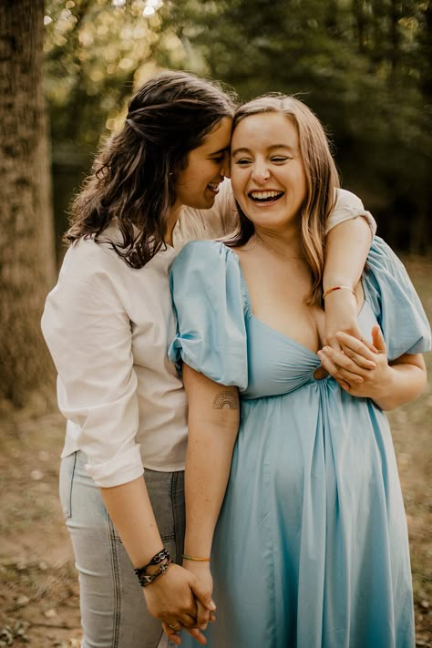 Lesbian Engagement Pictures, Lesbian Engagement Photos, Creative Photo Ideas, Intimate Engagement, The Joy Of Being, New Romance, Couple Engagement Pictures, Couples Outfit, Engagement Outfit