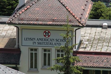 Leysin American School in Switzerland is one of most famous boarding schools in Switzerland! Find out more here: http://best-boarding-schools.net/school/leysin-american-school-in-switzerland@-leysin,-switzerland-265 Leysin American School, Switzerland Boarding School, Switzerland School, Swiss Boarding School, Leysin Switzerland, Swiss School, Boarding School Life, Boarding School Aesthetic, School Dr