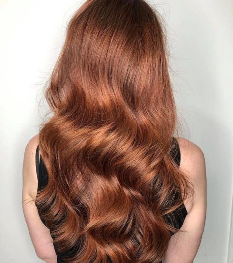 The Rust Hair Color Trend Is the Prettiest Shade of Red for Winter Rust Color Hair, Rust Red Hair, Rust Hair Color, Rust Hair, Feminine Hairstyles, Colour Hair, Lifeless Hair, Hair Things, Shade Of Red