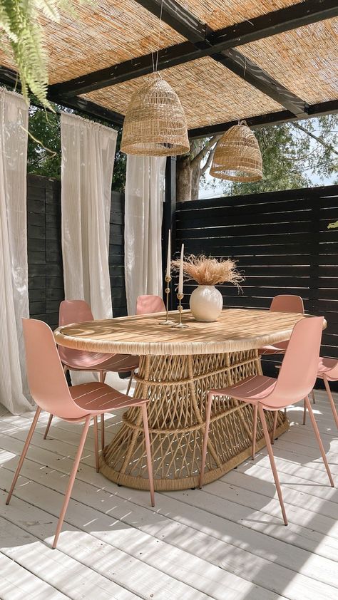 Article on Instagram: “With just a snap of the fingers, our dream patio was born. Video by @danetab #OurArticle” Backyard Dining Area, Dining Table For 8, Outdoor Furniture Inspiration, Modern Outdoor Dining Table, Mid Century Modern Outdoor, Backyard Dining, Modern Outdoor Dining, Dream Patio, Oval Dining Table