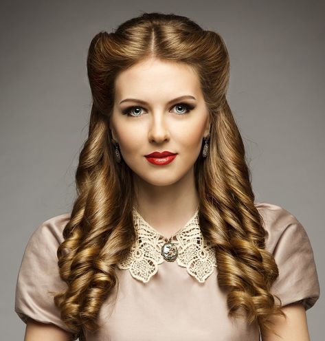 1800 Hairstyles, Scottish Hairstyles, Side Curls Hairstyles, 1800s Hairstyles, Hairstyles Female, Beyonce Hair, 1940s Hairstyles, Victorian Hairstyles, Pin Up Hair