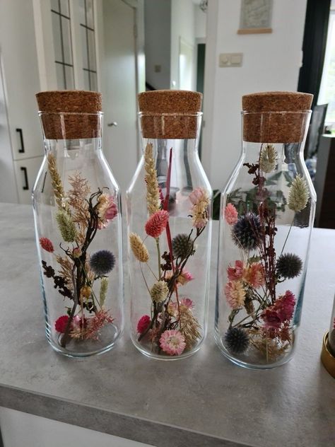 Dried Flowers Diy, Deco Nature, Summer Decorating Ideas, Deco Floral, Summer Decorating, Dried Flower Arrangements, Bottle Art, Flowers Diy, Bottle Crafts