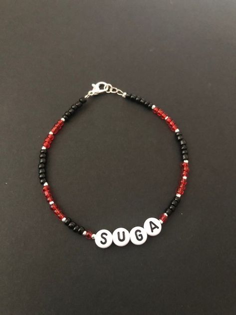 Suga Bracelet, Suga Concert, Yoongi Agust D, Beaded Bracelets Handmade, Bts Tattoos, Red Beaded Bracelet, Bead Charms Diy, Suga Yoongi, Jewelry Accessories Ideas