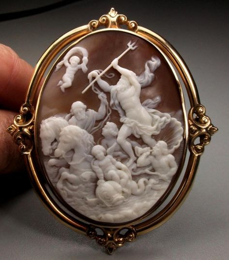 Antique Cameos - Cameo - old victorian, shell, coral and hardstone cameos, vintage jewellery Antique Cameo Jewelry, Victorian Cameo, Cameo Jewelry, Vintage Cameo, Carved Shell, Lost Art, Cameo Brooch, Ancient Jewelry, Victorian Jewelry