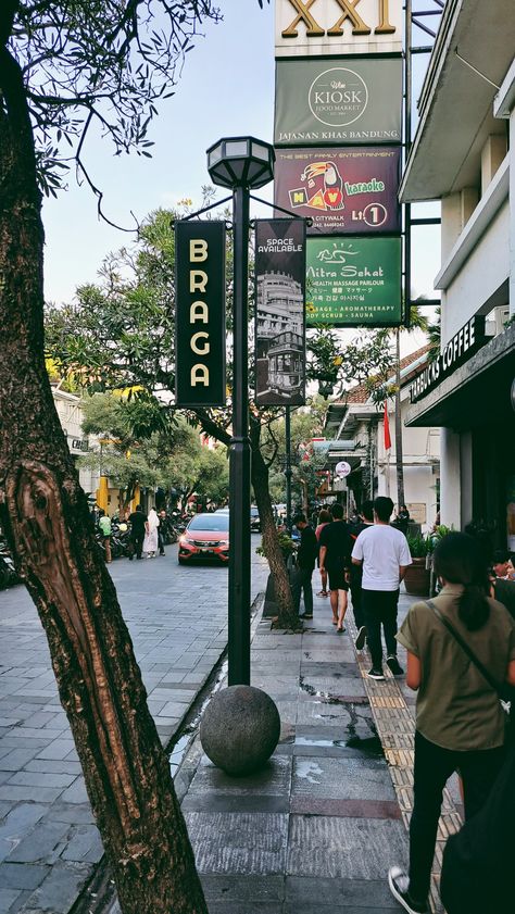 Jalan Braga, Sg Aesthetic, Small Apartment Floor Plans, Bandung City, Diy Notebook Cover, Cafe Shop Design, Animal Print Wallpaper, Kota Bandung, Fantasy Photography