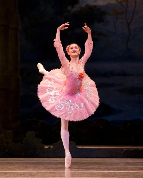 Marianela Nuñez as Princess Aurora in The Sleeping Beauty at the Royal Opera House, 2011 Marianela Nunez, Sleeping Beauty Ballet, Famous Dancers, Ballet Posters, Tutu Ballet, Ballet Inspiration, Ballet Core, Shall We Dance, Classical Ballet