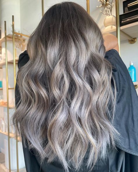 fall hair colors for blondes dark roots Fall Hair Colors For Blondes, Dark Blonde Balayage, Natural Dark Blonde, Hair Colors For Blondes, Neutral Blonde, Copper Blonde, Blonde With Dark Roots, Caramel Blonde, Sandy Blonde