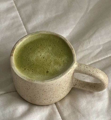 Macha Aesthetic, Green Tea Aesthetic, Matcha Powder Benefits, Benefits Of Matcha, Wood Nymph, Matcha Benefits, Green Mugs, Matcha Powder, Ceramics Pottery Art