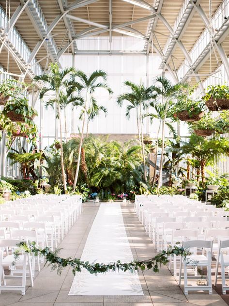 Wedding at the historic Jewel Box in St. Louis with a fresh & romantic vibe via Magnolia Rouge The Jewel Box St Louis Weddings, The Jewel Box St Louis, Jewel Box Wedding St Louis, Stl Wedding Venues, Jewel Box St Louis, St Louis Wedding Venues, Missouri Wedding Venues, St Louis Wedding Photography, Smith Wedding