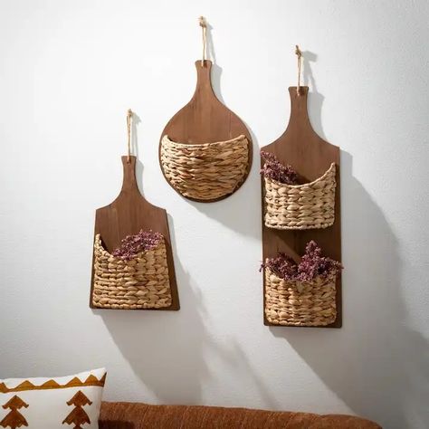 Minimal Design New Arrival Light Weight Multipurpose Wall Decorative Wall Pocket Water Hyacinth Wall Basket With Wooden Board - Buy Home Decor Ecofriendly Decoration Home Decor Decorations For Home Wall Decor Vietnam Wall Decor,Woven Decorative Water Hyacinth Storage Organizer Basket Small Water Hyacinth Storage Container Flower Pots,Water Hyacinth Basket Manufacturers Wholesalers Hand Woven Baskets For Organizing Product on Alibaba.com Wood Wall Pocket, Wood Basket, Paper Weaving, Wall Basket, Eco Friendly Decor, Hand Woven Baskets, Basket Set, Diy Crafts For Home Decor, Natural Tan