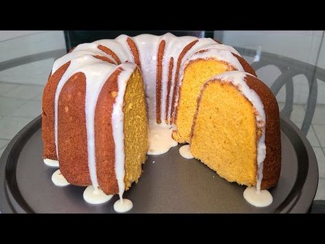 🍴 Pumpkin Spice Pound Cake from Charlie Andrews on 🍲 Niftyrecipe.com - Baking Spice Pound Cake, 7up Pound Cake, Lemon Pound Cake Recipe, Mini Cake Pans, Lemon Bundt Cake, Lemon Cake Mixes, Lemon Cake Recipe, Peach Cake, Spring Cake