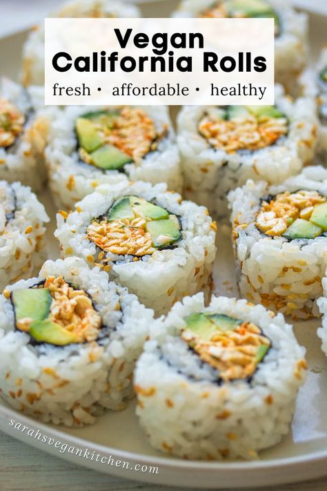 Gorgeous vegan California sushi rolls with a vibrant spicy tofu crab salad, cucumbers, and avocado, wrapped in perfectly cooked sushi rice and nori paper, topped with toasted sesame seeds. Salad Filling, Vegetarian Sushi Rolls, Veggie Sushi Rolls, Sushi Diy, Tofu Sushi, Homemade Sushi Rolls, Sushi Fillings, Veggie Sushi, Vegetarian Sushi