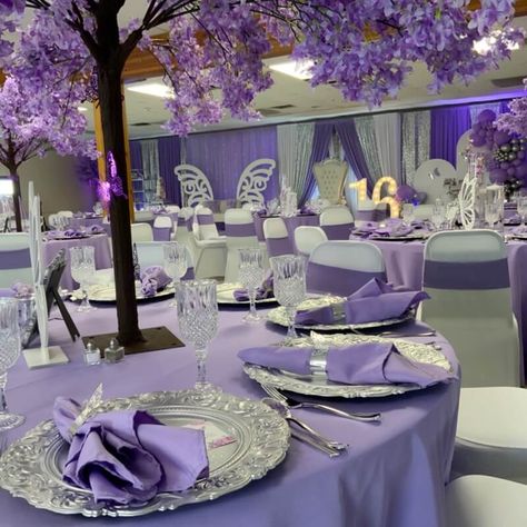 Lavender Party Theme Table Settings, Lilac Table Setting Quinceanera, Purple Tablecloth Setting, Lavender And Silver Party Decorations, Lavender And Gold Table Setting, Lavender And Silver Birthday Party, Purple And Silver Table Decorations, Lavender White And Silver Party Decor, Purple And Silver Wedding Centerpieces