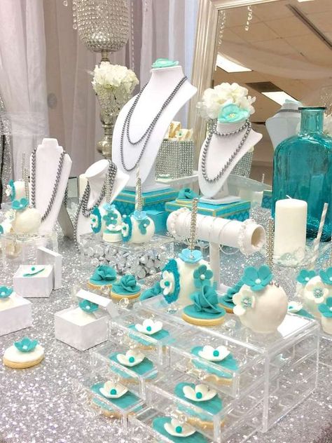 Lovely desserts at a Tiffany & Co. Quinceañera party! See more party ideas at CatchMyParty.com! Tiffany Wedding Theme, Tiffany Theme Party, Tiffany Blue Party, Tiffany Birthday Party, Quinceañera Party Ideas, Tiffany Baby Showers, Tiffany Birthday, Tiffany Theme, Tiffany Bridal Shower