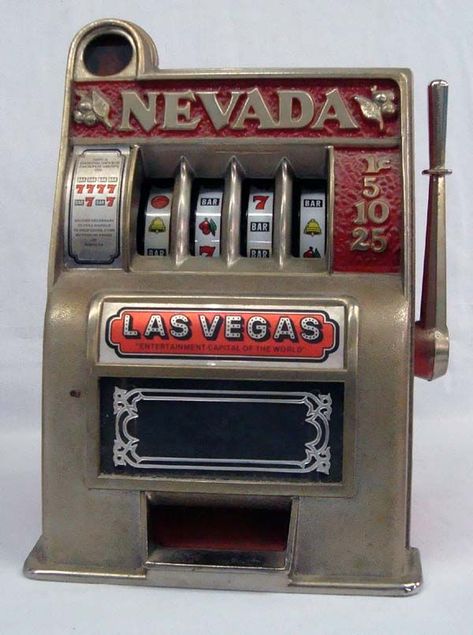 Slot Machine Aesthetic, Machine Aesthetic, Vintage Slot Machines, Jack O'connell, Slot Machine Cake, Slot Machine Party, Slot Car Tracks, Goonies, Healthy Meals For Two